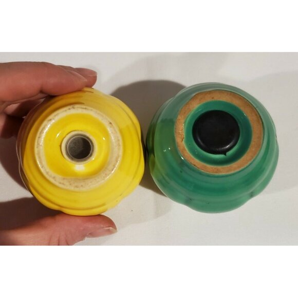 Round Green & Yellow Vintage Salt & Pepper Shakers - Picture 6 of 6